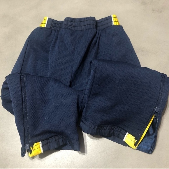 NIKE Athletic Pants - Picture 5 of 6